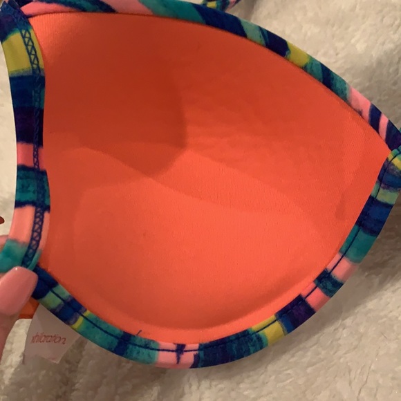 Xhilaration multi-colored bikini top - Picture 9 of 10